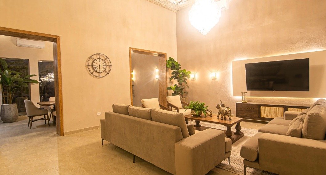 WhatsApp Image 2025-03-04 at 5.04.31 PM (1)